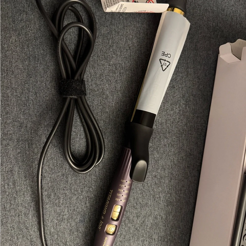 Olivia Garden Curling Iron with Gold Barrel - Picture 3 of 5
